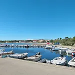 Buskulic Anamarija 1 By Interhome * Vir