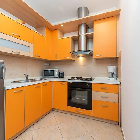Buskulic Anamarija 1 By Interhome Vir