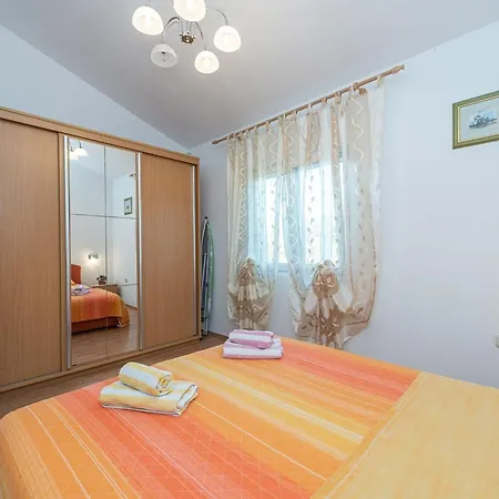Buskulic Anamarija 1 By Interhome * Vir