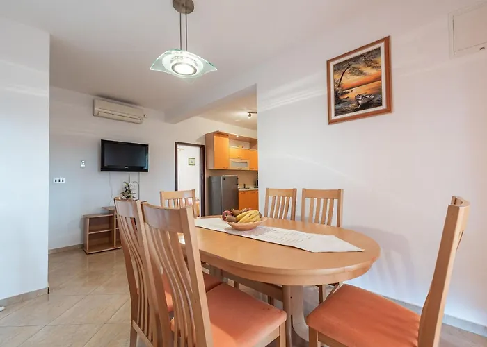 Buskulic Anamarija 1 By Interhome Vir