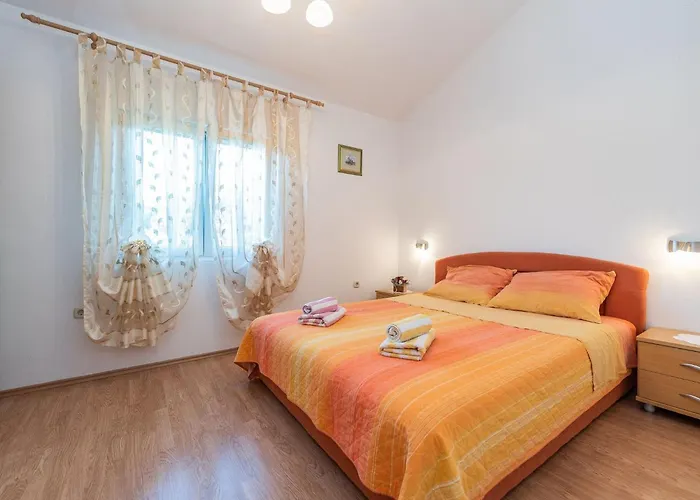 Buskulic Anamarija 1 By Interhome * Vir