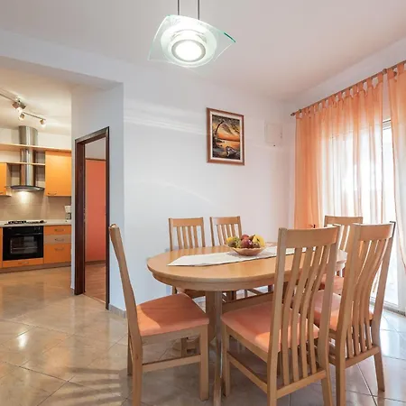Buskulic Anamarija 1 By Interhome