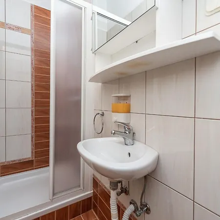 Buskulic Anamarija 1 By Interhome